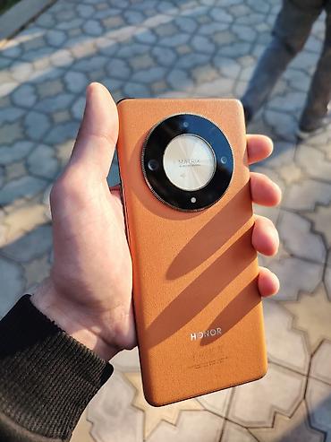 s25 ultra kabro: Honor X9c, 256 GB, rəng - Narıncı, Barmaq izi, Face ID — 1
