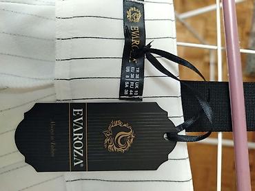 svecane ravne sandale: Damski komplet – košulja i pantalone sa prugama - Boja: bela sa — 7