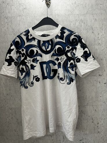 gumusun 1 qraminin qiymeti: Рубашка Dolce & Gabbana, M (EU 38), цвет - Белый