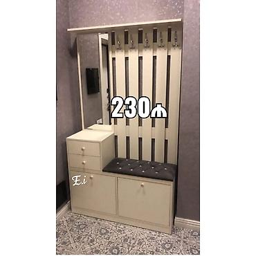 mini skaf: Dəbli dəhliz üçün asma paltar askısı və şkaf dəsti - Rəng: açıq krem — 1