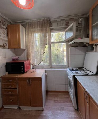 квартиры в районе 4 гор больницы: 4 бөлмө, 97 кв. м, 104-серия, 4 кабат