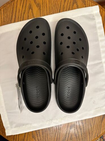 кроксы бишкек цена: Эркектердин сандалийи, 45, Crocs, Жаңы, түсү - Кара, Өзү алып кетүү