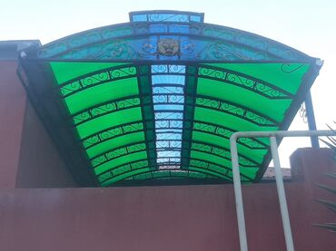 Naveslər, markizlər: Dekorativ metal konstruksiyalı polikarbonat örtüklər – həyət, giriş — 8