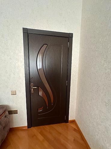 Digər mebel: 2 ədəd şüşəli,90-205 1 ədəd şüşəsiz, 80-205 Yeni yasamalda bir ədədi — 1