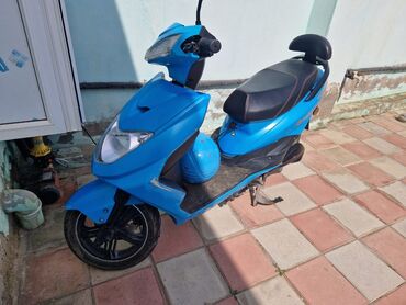 yamaha fzs: Moped Yadea tokla isleyir pravasiz surulur 160 km gedisidi 65 km