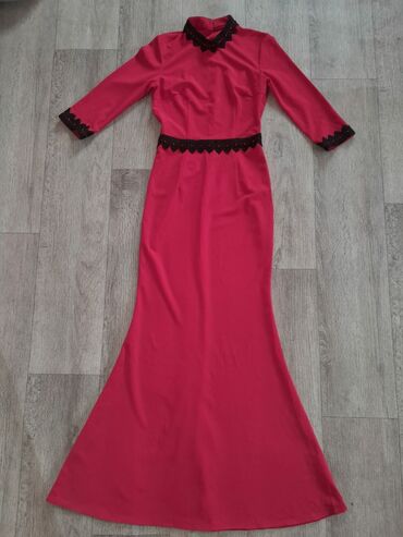 красное платье: Вечернее платье