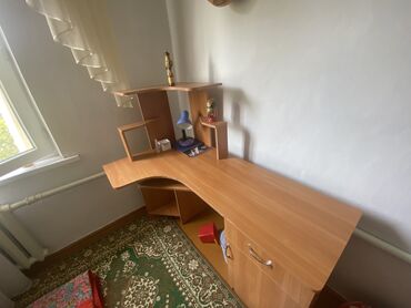 кресло для барбера: Другие столы