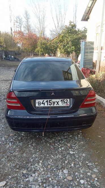 транспорт: Mercedes-Benz : 2001 г., 2 л, Механика, Бензин, Седан