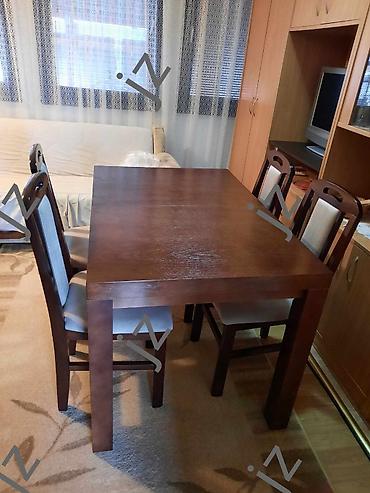 klupe uradi sam: Kocka sto 
Dimenzije: 40
Cena: 180 e 
Stolice rupa 
Cena: 31e po kom — 1