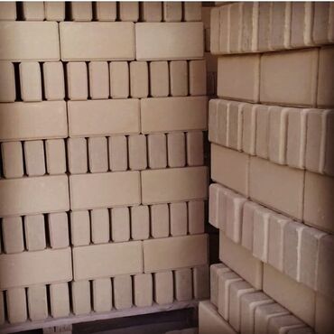 Kərpiclər: **Kerpiç: Evinizi İsti və Rahat Edən Odadavamlı Kərpiclər** *15 İl — 4