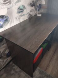 кухонные гарнитуры б: Письменный стол, Б/у