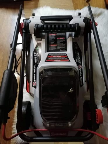 Kosilice i trimeri: Kosačica,trimer i duvaljka Cena 170 evra NOVO Radi na punjive baterije — 3