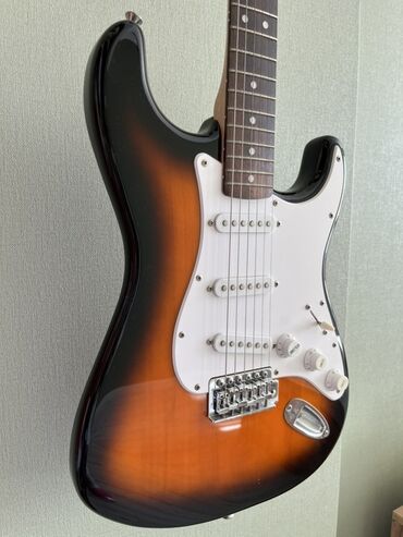 Elektro gitaralar: Elektron gitara, Fender, 6 sim, İşlənmiş, Ödənişli çatdırılma, Ünvandan götürmə — 3