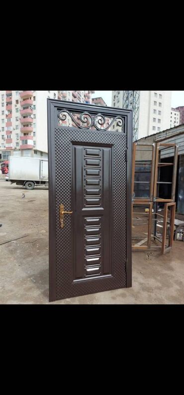 Giriş qapıları: Yeni Giriş qapısı Zəmanətli, Ödənişli quraşdırma, Ödənişli çatdırılma — 17