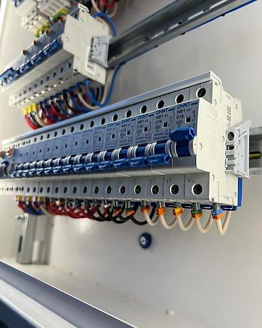 Электрики: Электрик | Установка счетчиков, Установка стиральных машин, Демонтаж электроприборов Больше 6 лет опыта — 4