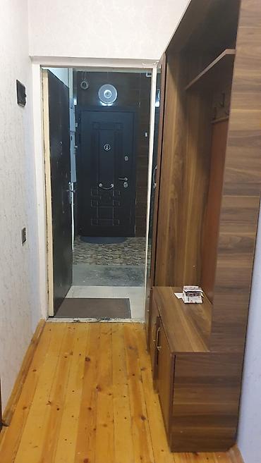 qusar ev: Ev Inşaatçılar metrosuna piyada 10 dəqiqəlik məsafədə yerləşir. Ev — 3