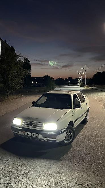 Volkswagen: Volkswagen Vento: 1993 г., 1.8 л, Механика, Бензин, Седан — 6
