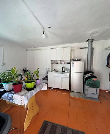 Продажа коттеджей и домов: 📍 В центре Сокулука (верхняя зона) продается дом на участке 8 соток — 11