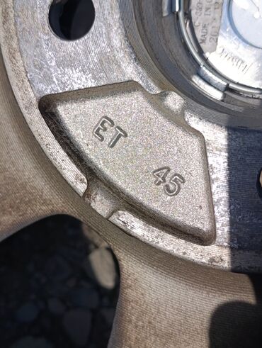 Диски: Литые Диски R 14 Комплект, отверстий - 4, Б/у at lalafo.kg — 14 Диски: Литые Диски R 14 Комплект, отверстий - 4, Б/у — 14