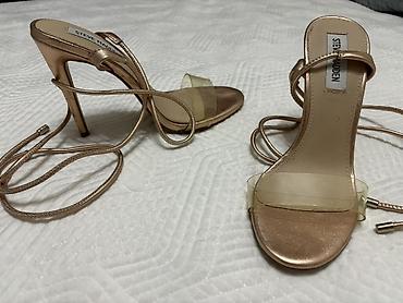 каблуки купить: Туфли, 38, Steve Madden, Б/у, цвет - Золотой, Самовывоз — 2