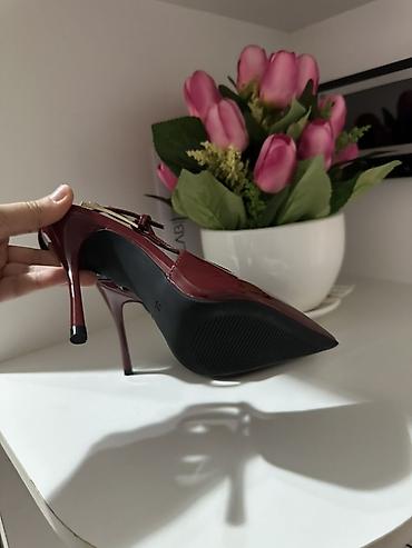 şuba modelleri: Məhsul: Qadın ayaqqabısı – laklı, tünd bordo rəng - Model: stiletto — 2