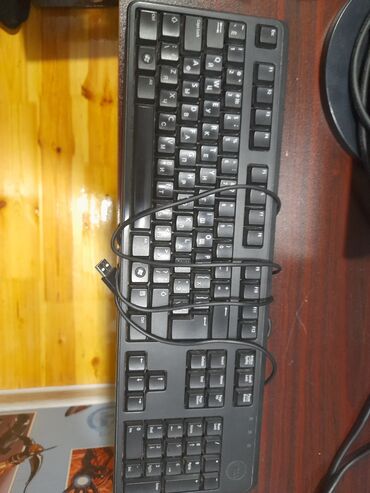 Masaüstü kompüterlər və iş stansiyaları: Masaüstü kompüter (ATX korpus) məlumatlar: -ddr2 2gb ram -intel core — 6