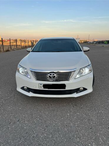 niva satisi: Toyota Camry: 2.5 л | 2014 г. Седан