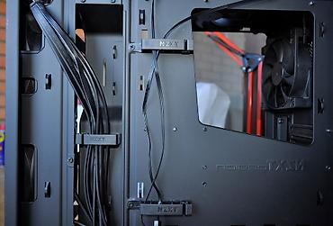 Ostali kompjuterski delovi: NZXT S340 Elite Black 4x NZXT Funs 2x140 + 2x120mm + HDMI NZXT S340 — 15