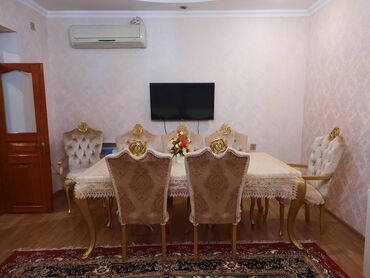 Məişət məhsulları: Qonaq otağı üçün, İşlənmiş, Dördbucaq masa, 8 stul