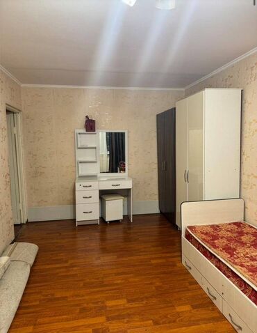 посуточно 5 микро: 1 комната, 33 м², 104 серия, 1 этаж, Евроремонт