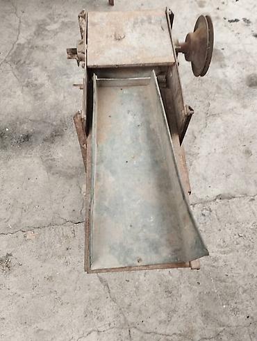 Колье: Металлический станок/механизм с загрузочным лотком и приводным узлом — 34