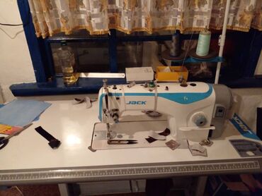 платия женский: Продам швейную машинку