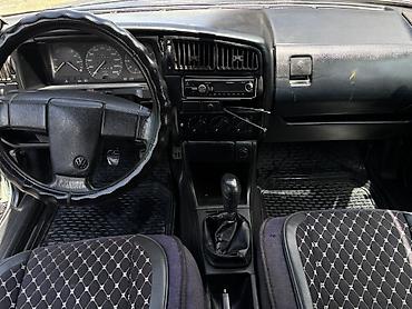 Унаа: Volkswagen Passat: 1990 г., 1.8 л, Кол менен иштөөчү, Бензин, Седан — 3
