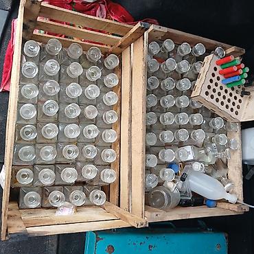 yeşikler: Məhsul: Şüşə flakonlar və laboratoriya aksesuarları dəsti Təsvir: - — 2