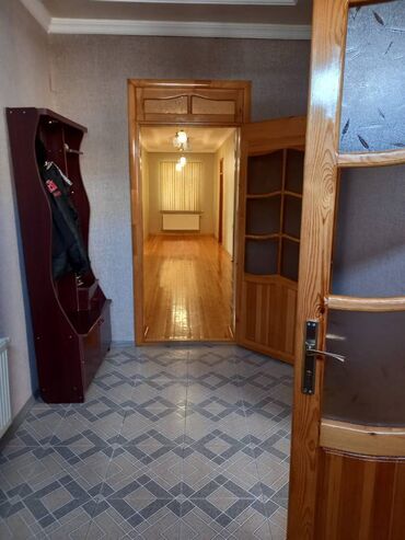 gencede ev alqi satqisi 2023: 4 комнаты, 100 м², Средний ремонт
