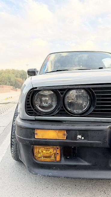 голыф 4: BMW 3 series: 1988 г., 3 л, Механика, Бензин, Седан — 5