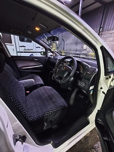 стрим 2 0: Honda Stream: 2002 г., 2 л, Автомат, Бензин, Универсал — 7