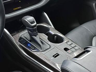maybach 222: Toyota Highlander: 2023 г., 2.4 л, Автомат, Бензин, Кроссовер — 8