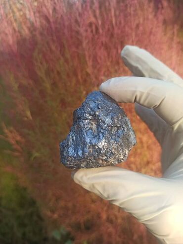 Digər kolleksiyalar: 💎 Təbii Terahertz (Silisyum) daşı😍 Qiymət👉🏻 ölçüsünə görə dəyişir ( 15 — 7