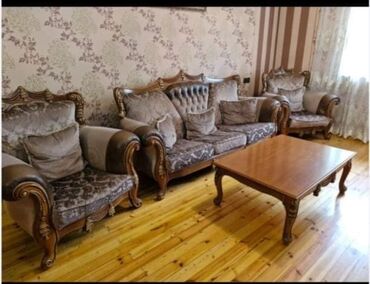 Комбинезоны: Malayziya istehsalı divan kreslo satılır. Normal vəziyyətdədir. Bir
