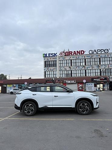 Dongfeng: Dongfeng : 2026 г., Электромобиль, Кроссовер — 3