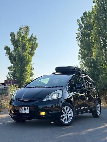 Honda Fit: 2009 г., 1.3 л, Автомат, Бензин, Хэтчбэк — 3