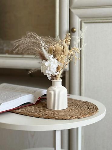 Vazalar: Bir vaza — 8