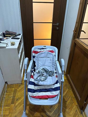 Yemək masaları, oturacaqları: Uşaqlar üçün çoxfunksiyalı yemək və istirahət kürsüsü - Rəng: ağ/boz — 7