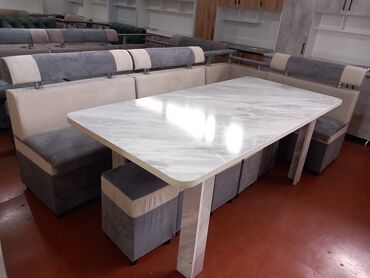 Кухонные мягкие уголки: Уголок кухонный, 2.5х1.5, 190х90, 5 пуфик, доставка есть, рассрочки — 3