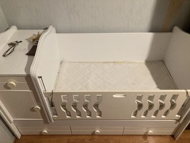 uşaq üçün matras: Oğlan və qız üçün, Dördbucaq, Beşik, Dəst ilə, Matras ilə, Yellənmə mexanizmsiz