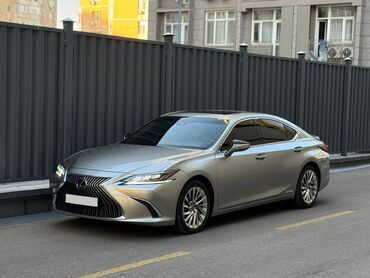 Lexus: Lexus ES: 2019 г., 2.5 л, Вариатор, Гибрид, Седан