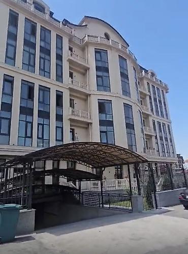 Продажа квартир: 4 комнаты, 175 м² — 2