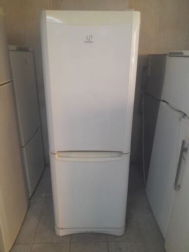 Духовки: Б/у 2 двери Indesit Холодильник Продажа, цвет - Белый, С колесиками