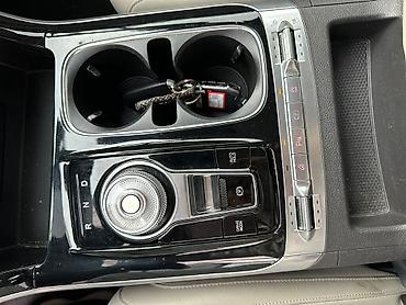 Kia: Kia Carnival: 2020 г., Минивэн — 28